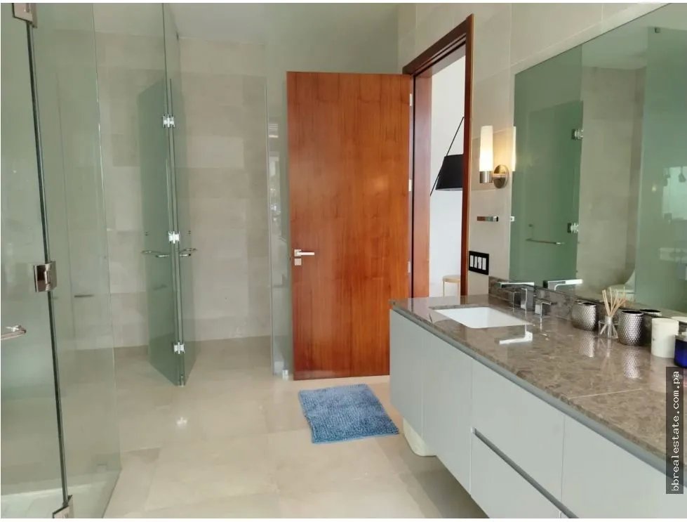 Venta Casa de Playa Velamar Village Buenaventura