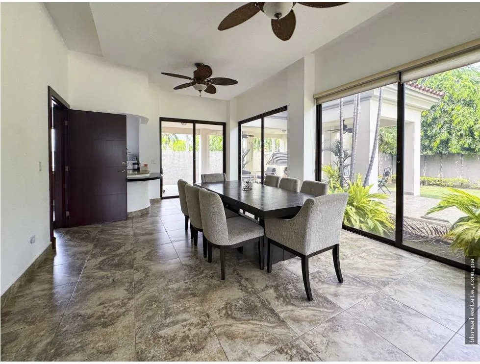 Venta de casa en Costa del Este, Panamá.