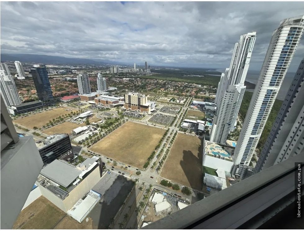 Venta de apartamento en Costa del Este, Panamá, Ph Paramount