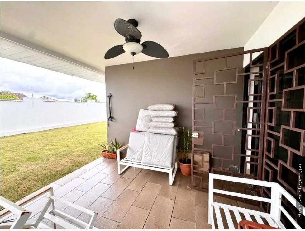 Venta de casa en Ph Olympus, Paseo del norte