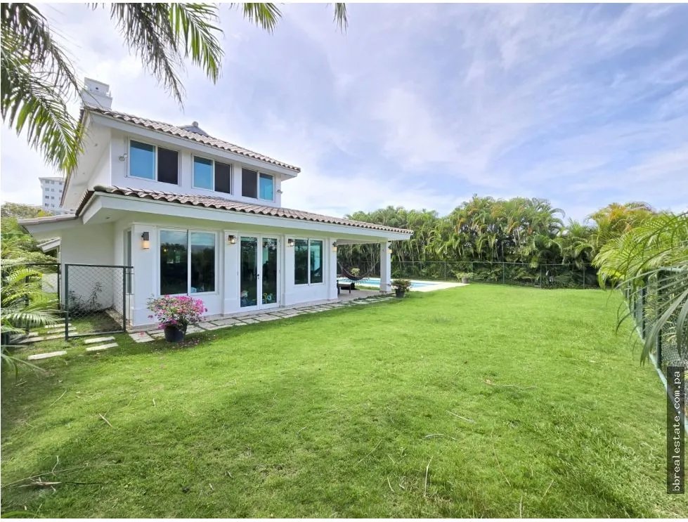 Venta de casa de playa en Rio hato, Bijao Beach Club