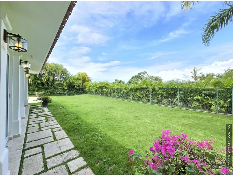 Venta de casa de playa en Rio hato, Bijao Beach Club