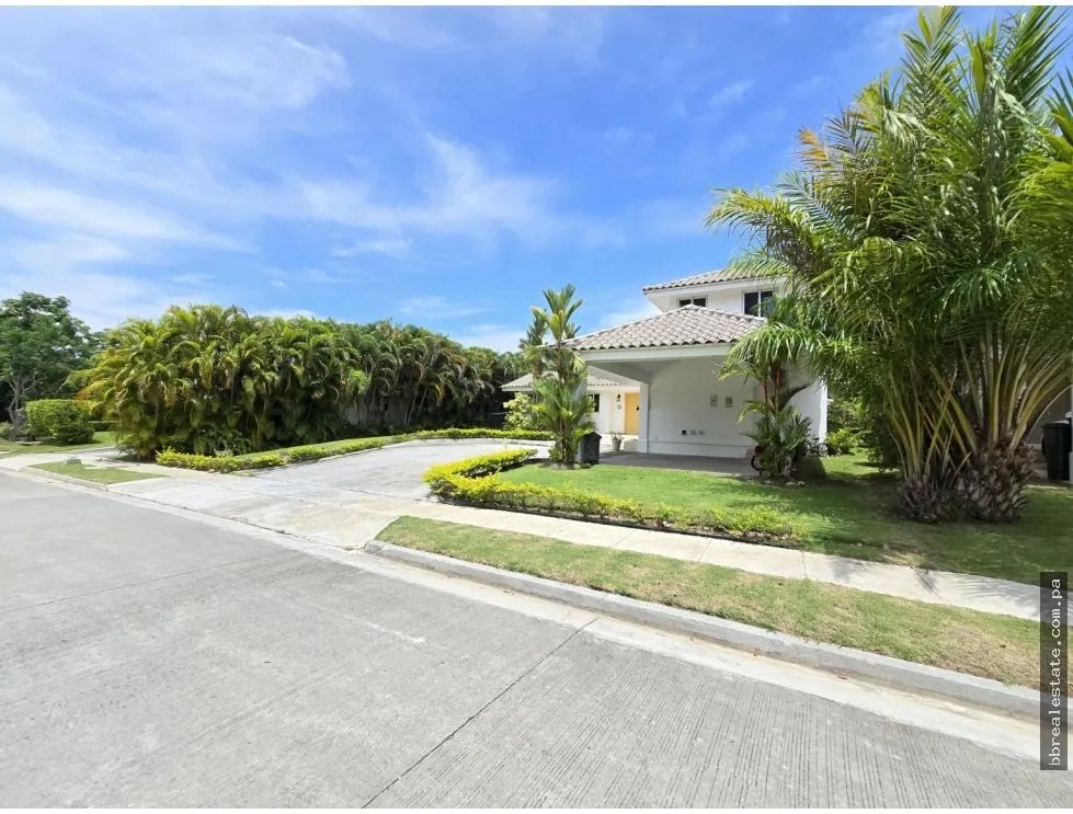 Venta de casa de playa en Rio hato, Bijao Beach Club