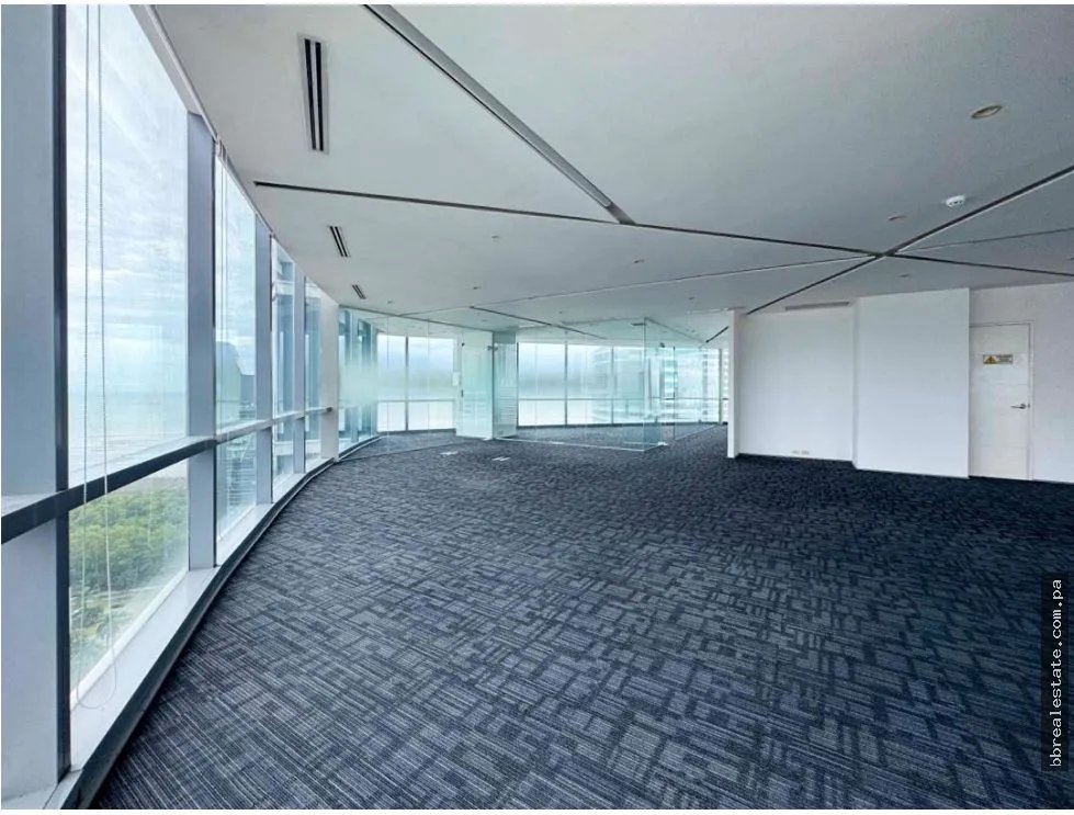 Office for sale in Costa del Este