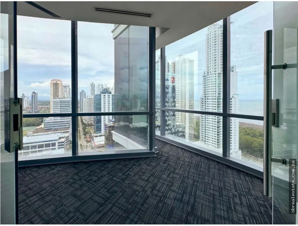 Office for sale in Costa del Este