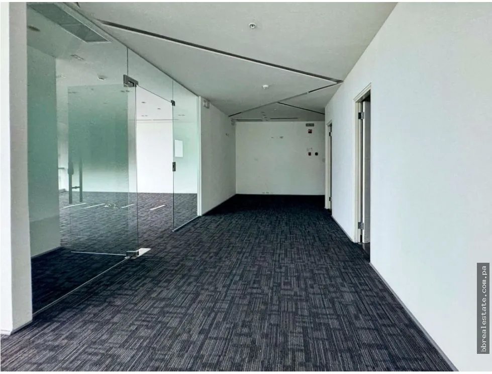 Office for sale in Costa del Este