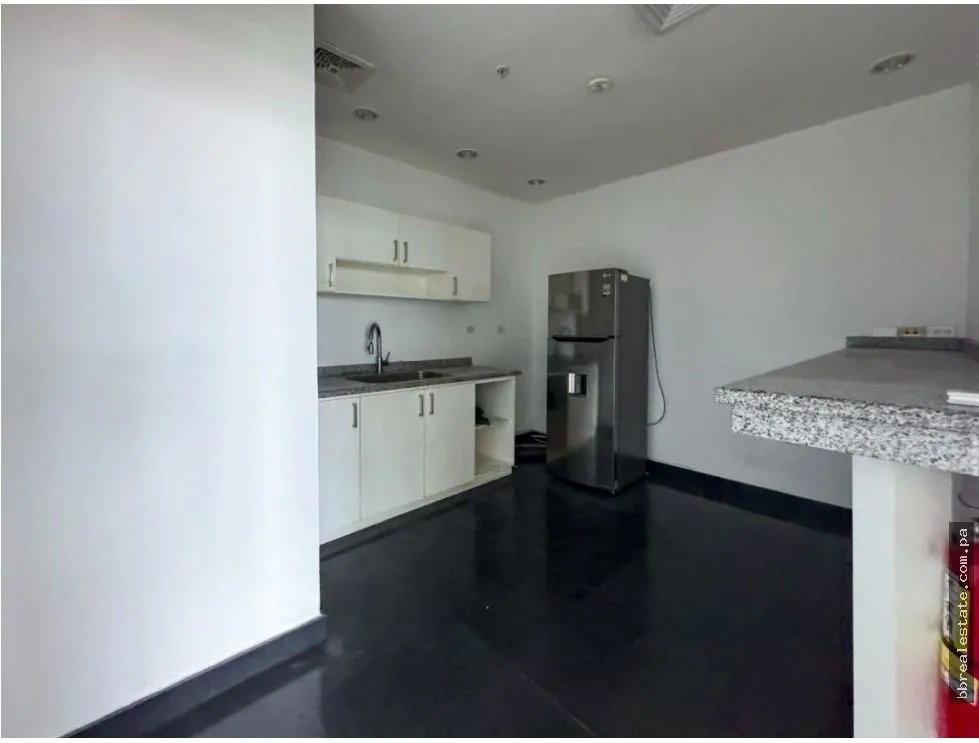 Office for sale in Costa del Este