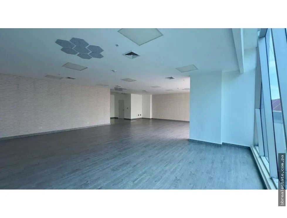 Alquiler de local comercial en Costa del Este, Avenida Cincuentenario
