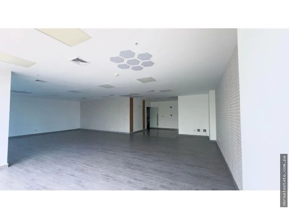 Alquiler de local comercial en Costa del Este, Avenida Cincuentenario