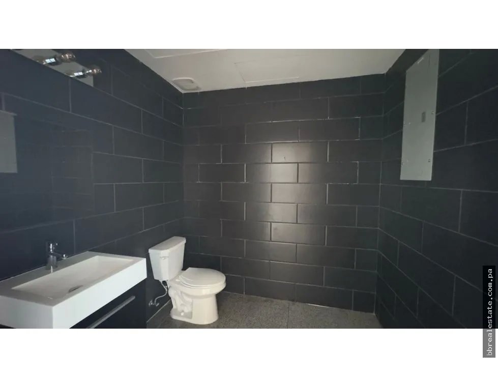 Office for rent in Costa del Este
