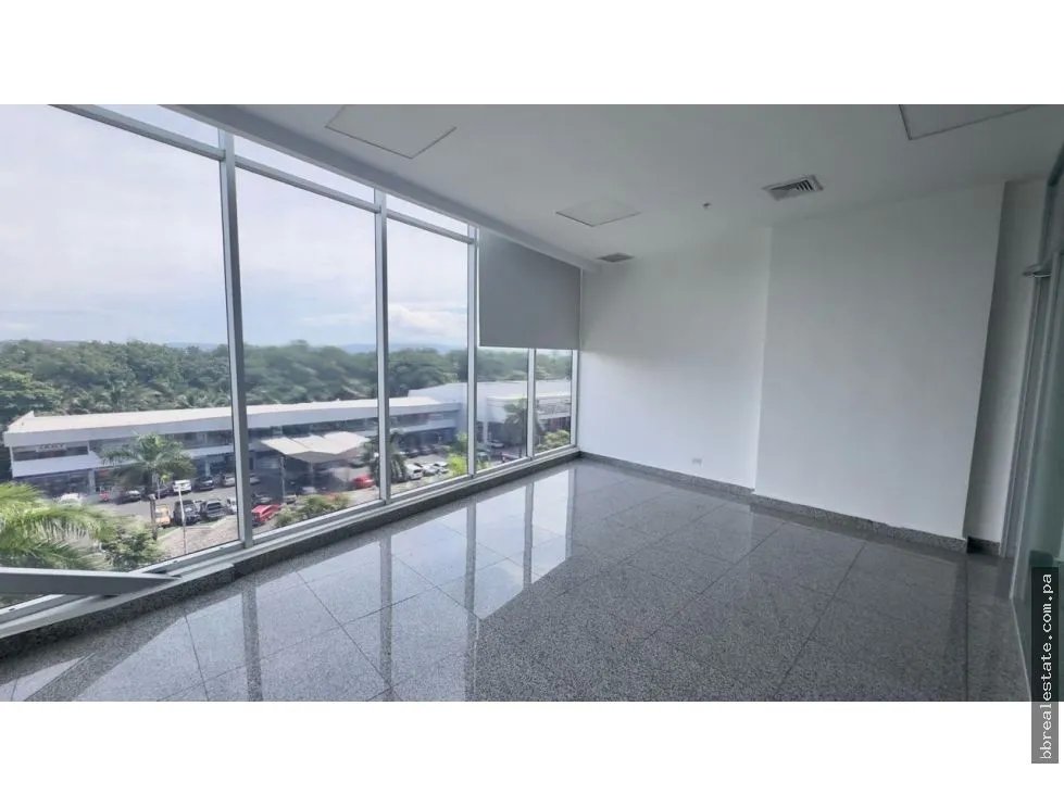 Office for rent in Costa del Este