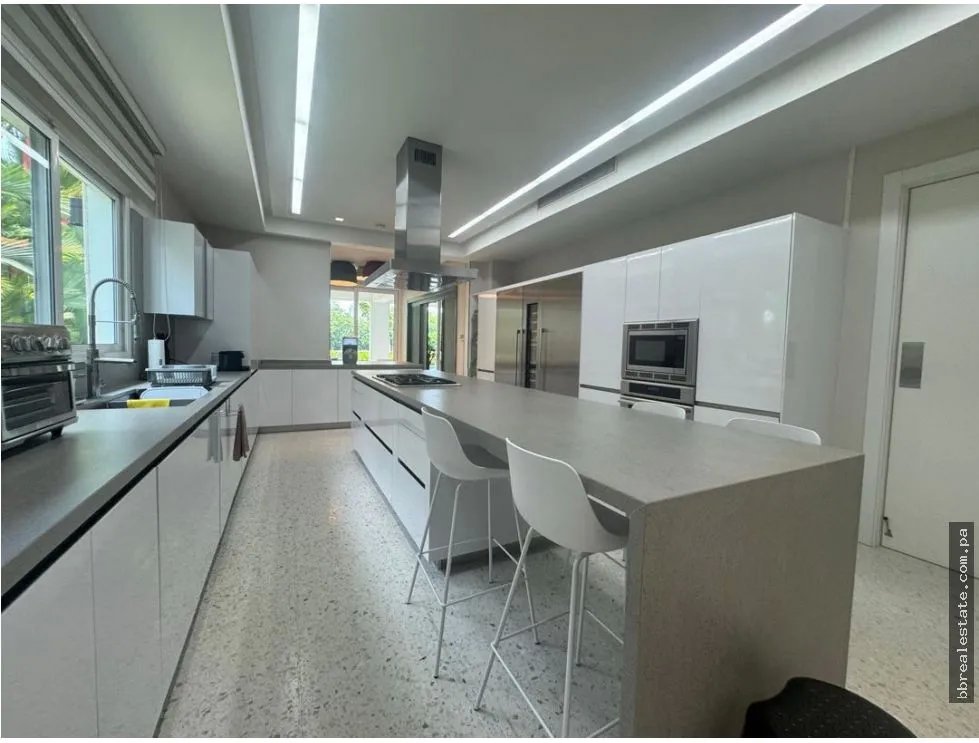 Apartment for sale in Santa Maria