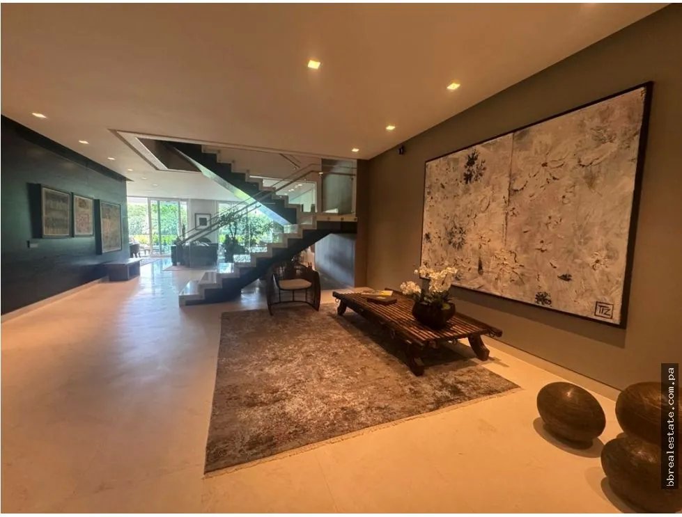 Venta casa en Santa Marìa