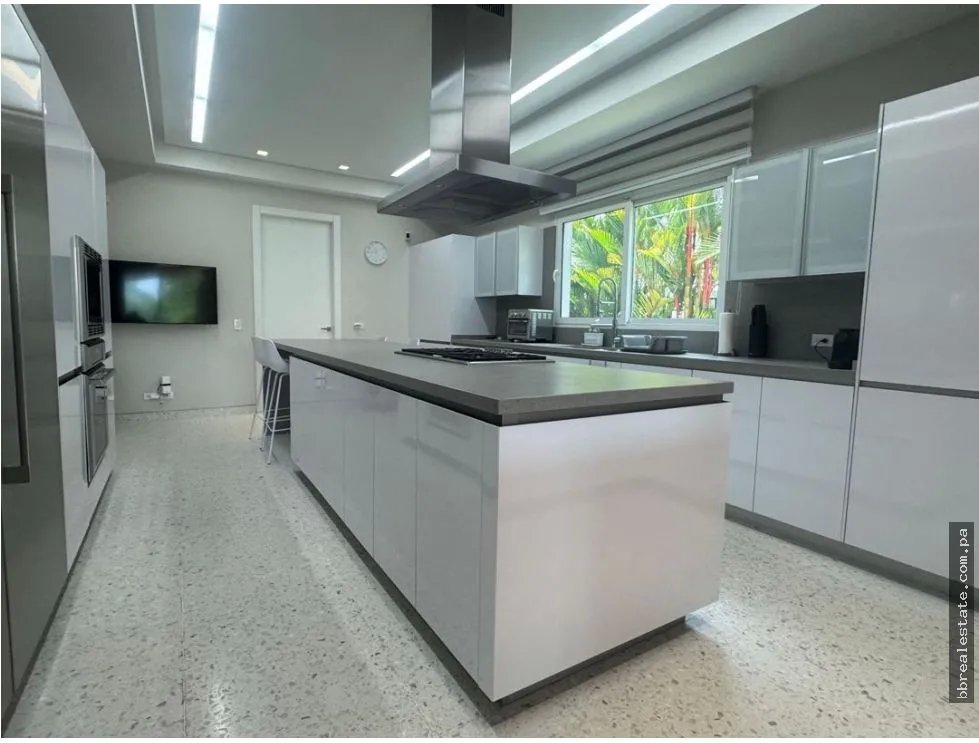 Venta casa en Santa Marìa