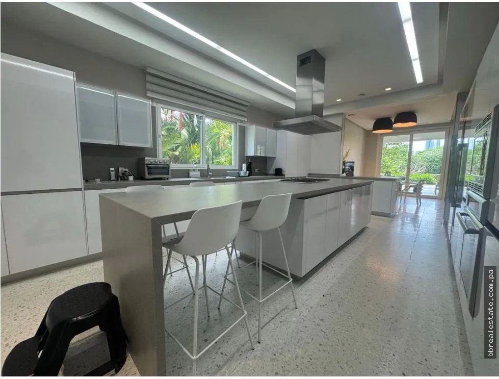 Venta casa en Santa Marìa