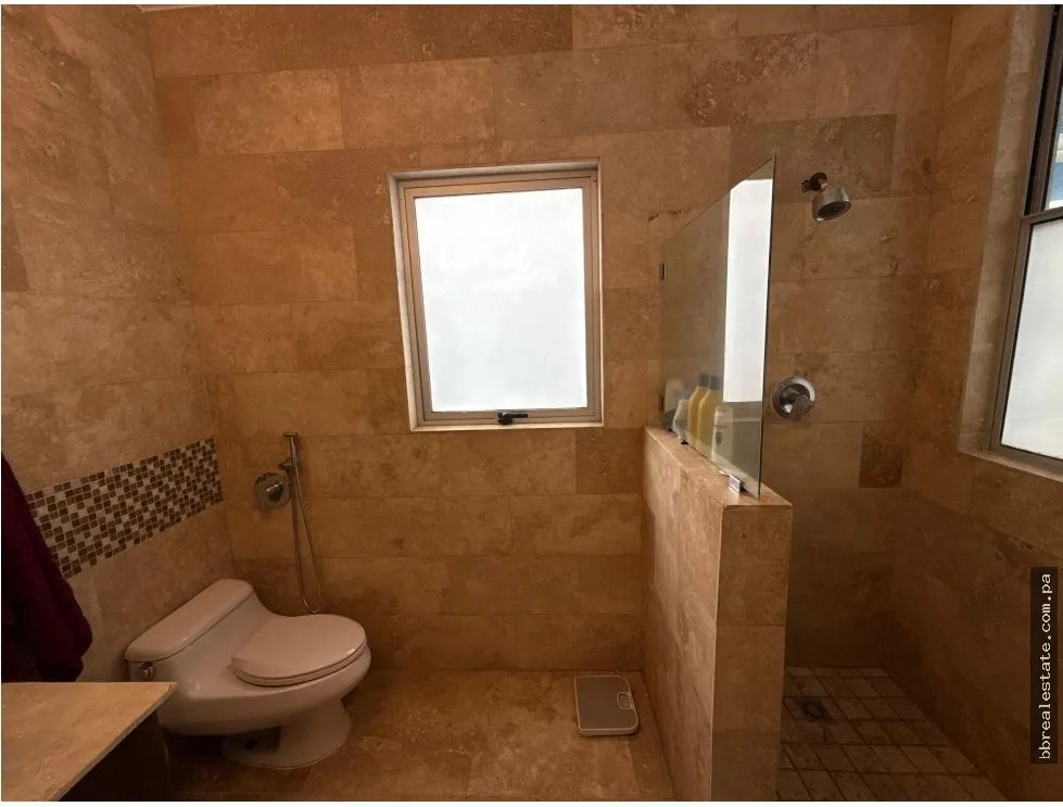 Venta de apartamento Remodelado en Ph Q Tower, Punta Pacífica