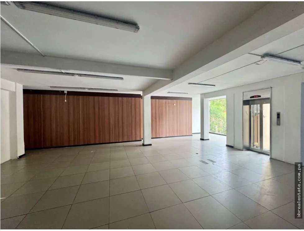 Alquiler de Local - Edificio comercial en Bella vista, Calle Uruguay