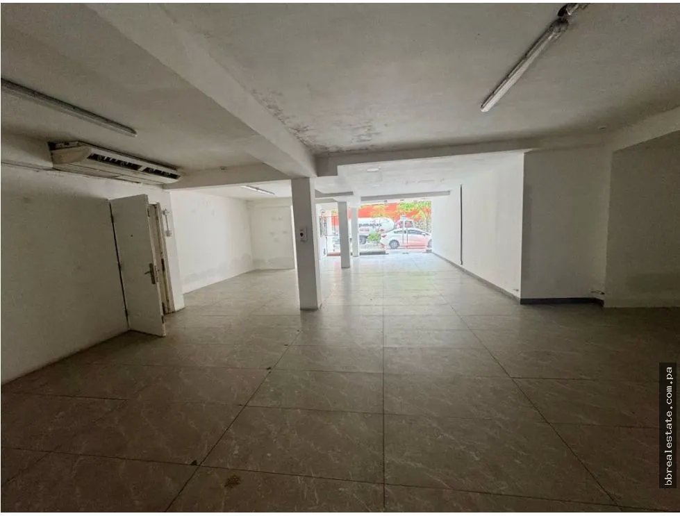 Alquiler de Local - Edificio comercial en Bella vista, Calle Uruguay