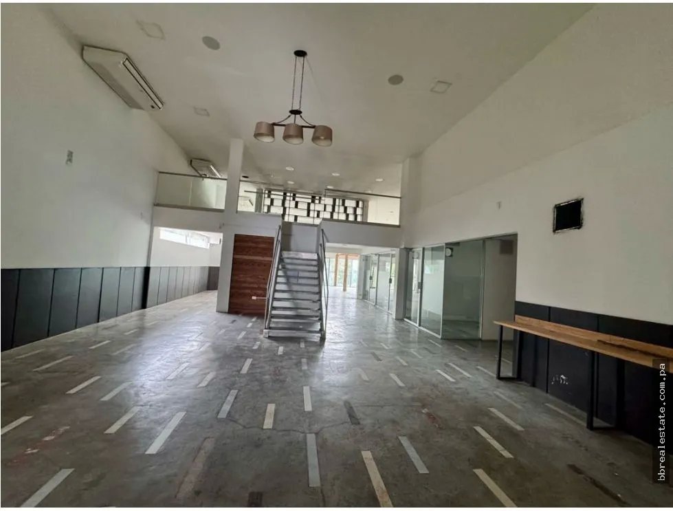 Alquiler de Local - Edificio comercial en Bella vista, Calle Uruguay