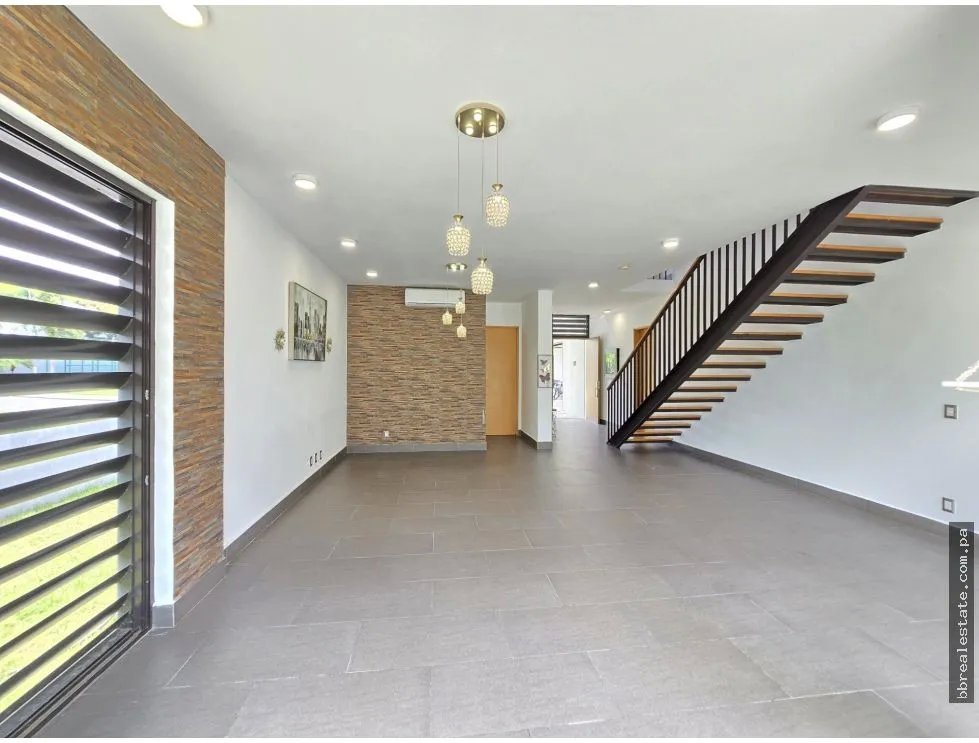 Venta de Casa en PH Barrioalto, Altos de Panamá