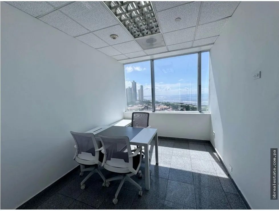 Alquiler de oficina en Torre las Américas, Punta Pacífica.