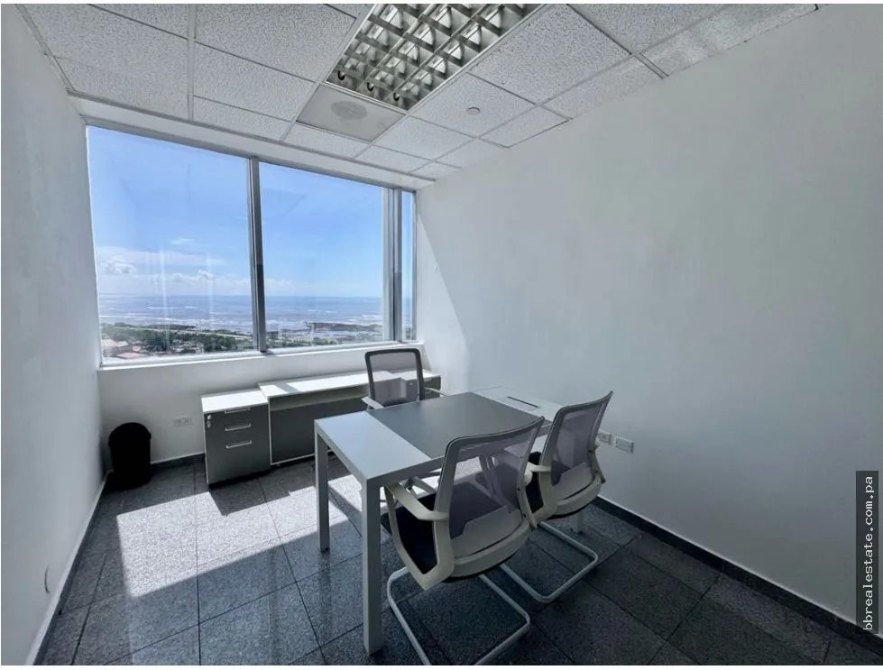 Alquiler de oficina en Torre las Américas, Punta Pacífica.