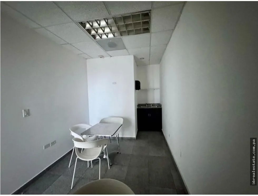 Alquiler de oficina en Torre las Américas, Punta Pacífica.