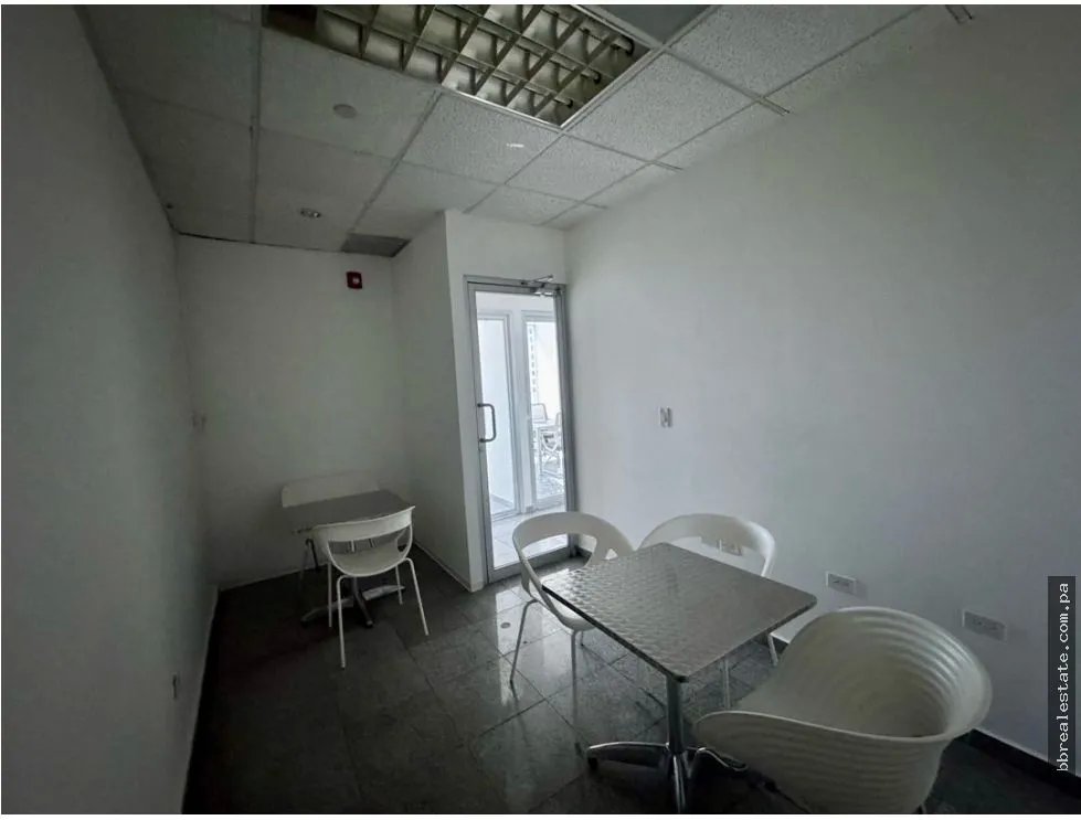 Alquiler de oficina en Torre las Américas, Punta Pacífica.