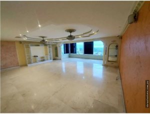 Venta de Apartamento en Villa de la Fuen...