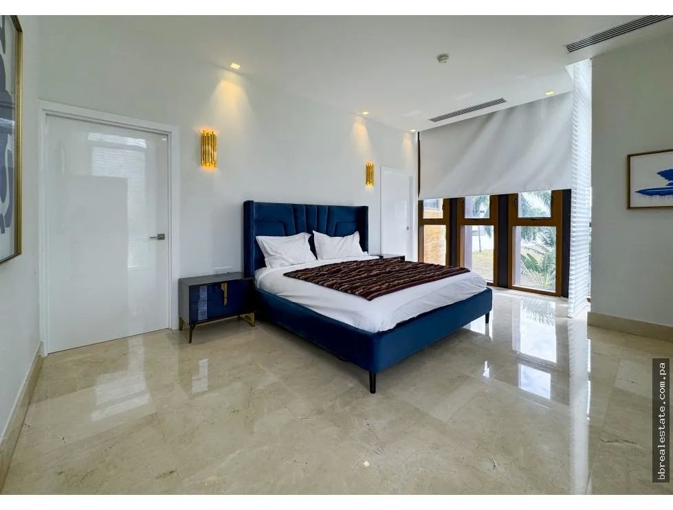 Apartment for sale in Punta Pacifica