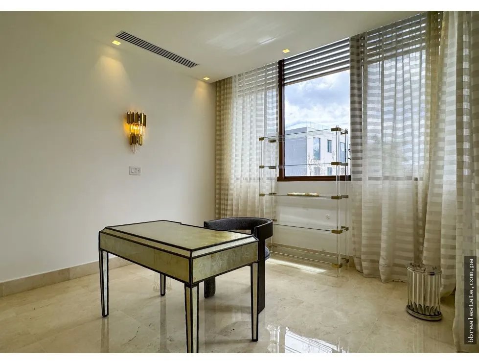 Venta de Apartamento en PH Garden, Ocean Reef