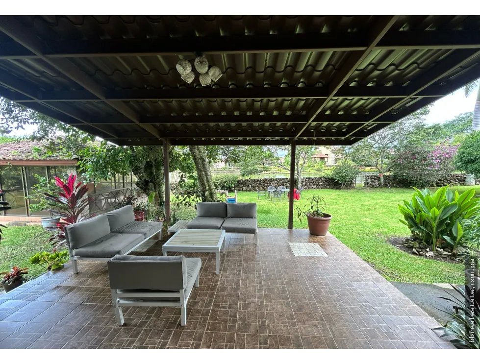 Venta de casa en Los Molinos, Boquete