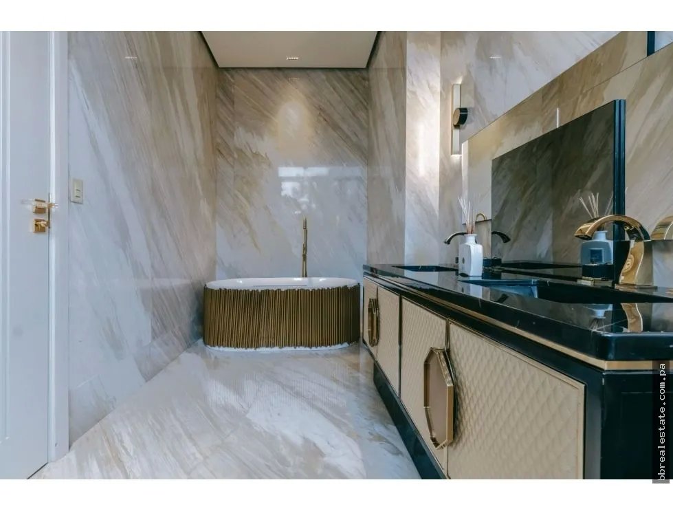 Apartment for sale in Punta Pacifica
