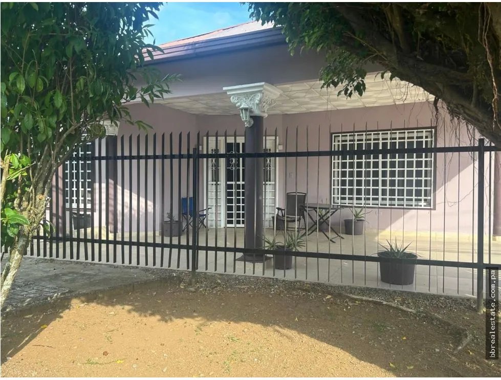 Single Family House for sale in David