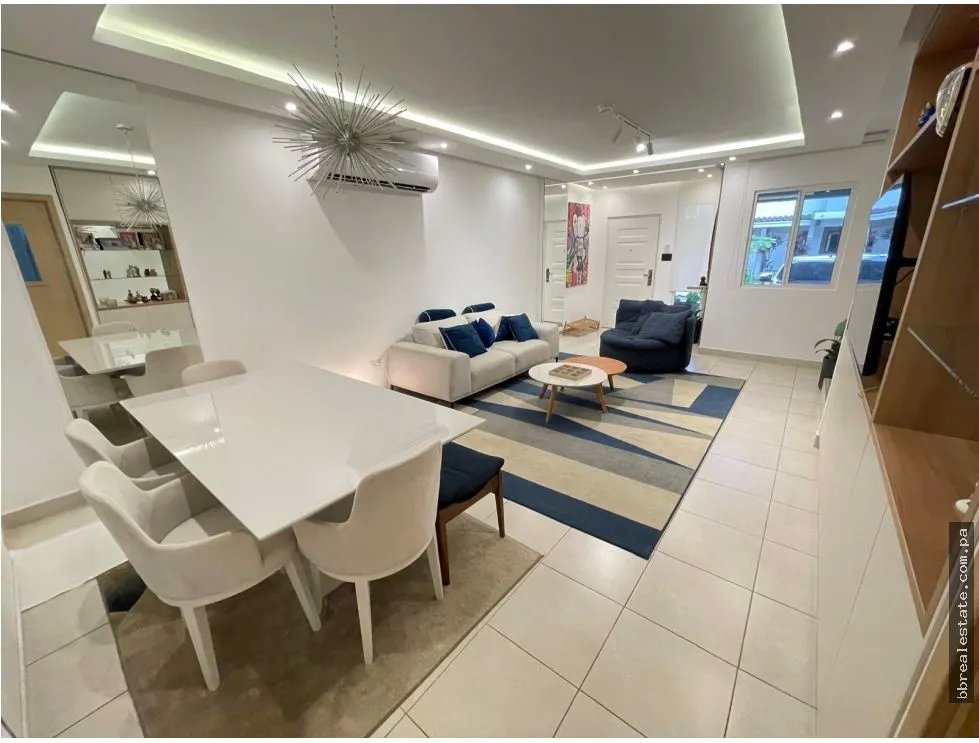 Venta de Casa en Urb. Vallarta, Brisas del Golf