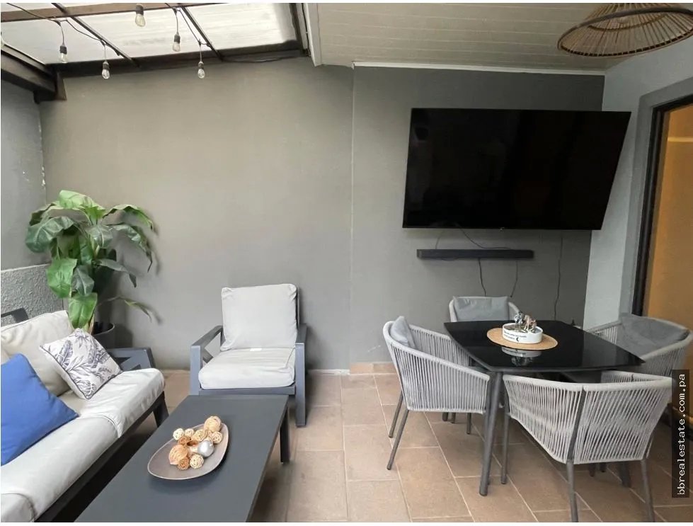 Venta de Casa en Urb. Vallarta, Brisas del Golf
