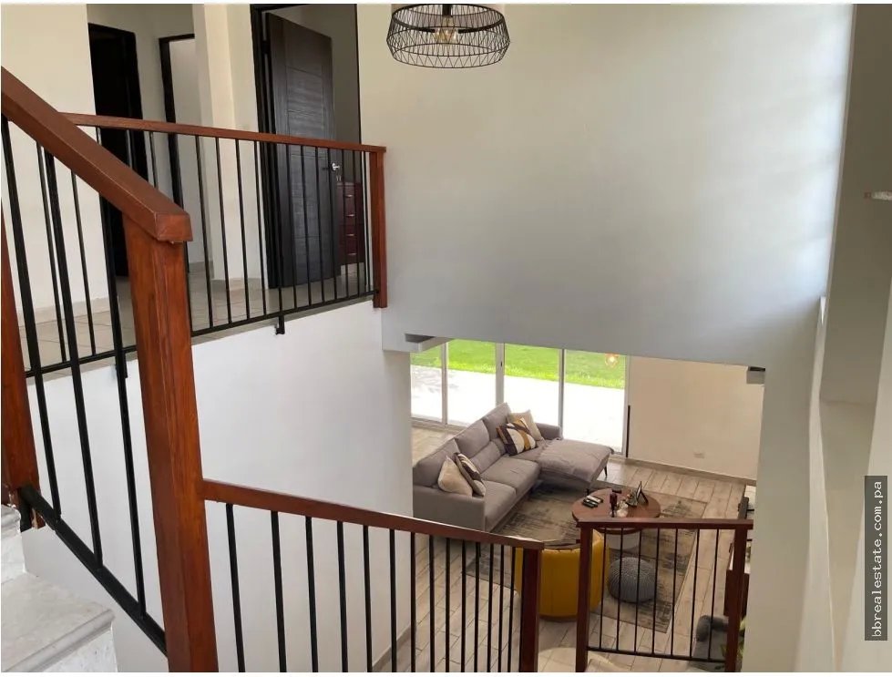 Venta de Casa unifamiliar en Villa Valencia, Costa Sur