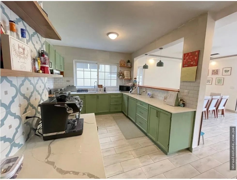 Venta de Casa unifamiliar en Villa Valencia, Costa Sur