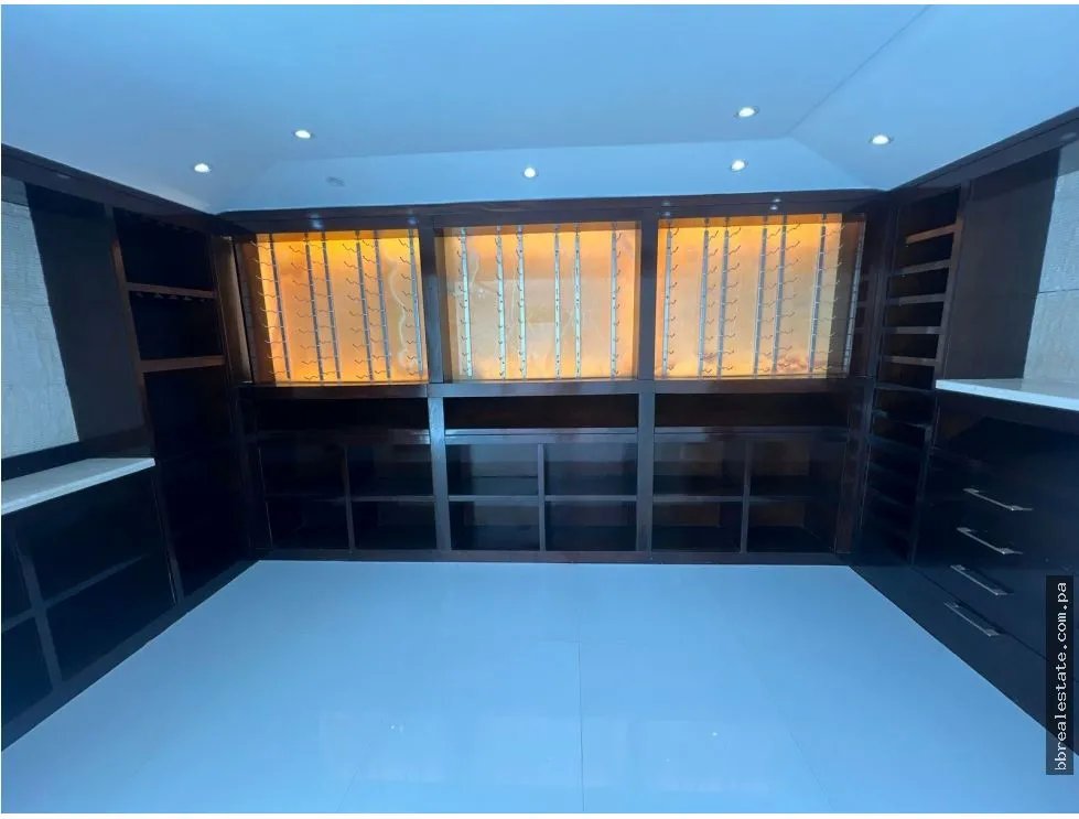 Single Family House for sale in Costa del Este