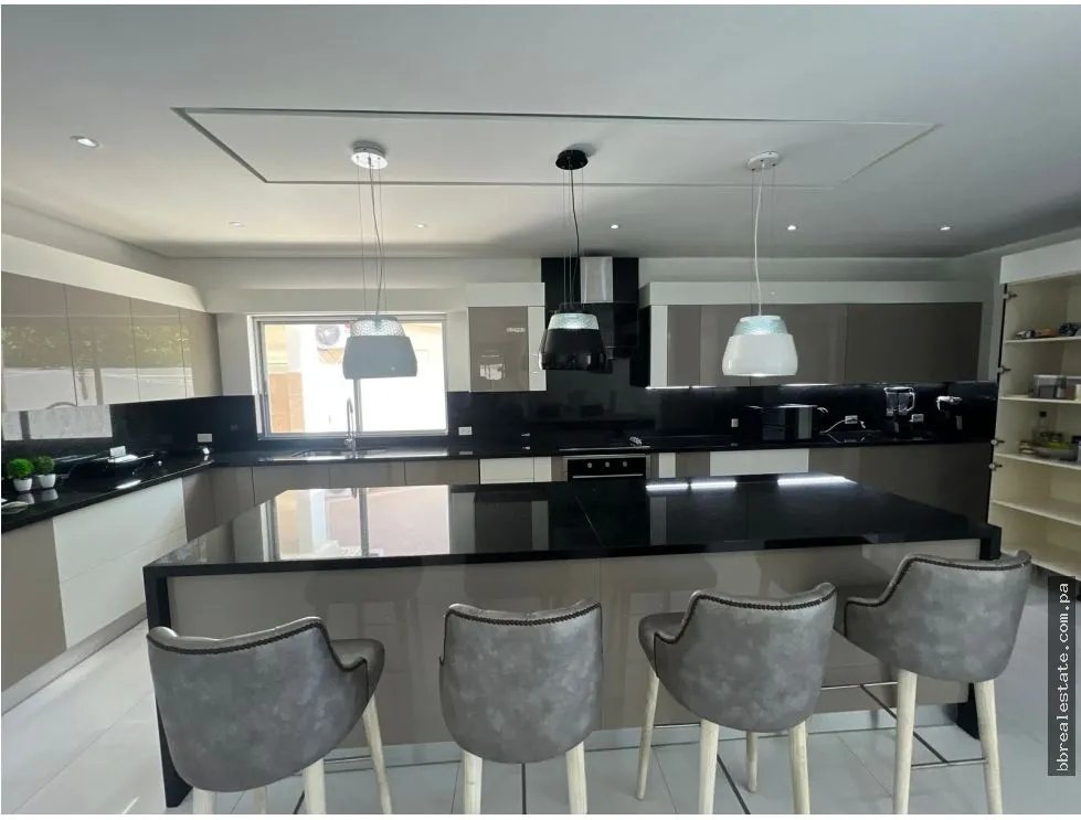 Venta de Casa en Costa del Este, Residencial Begonias