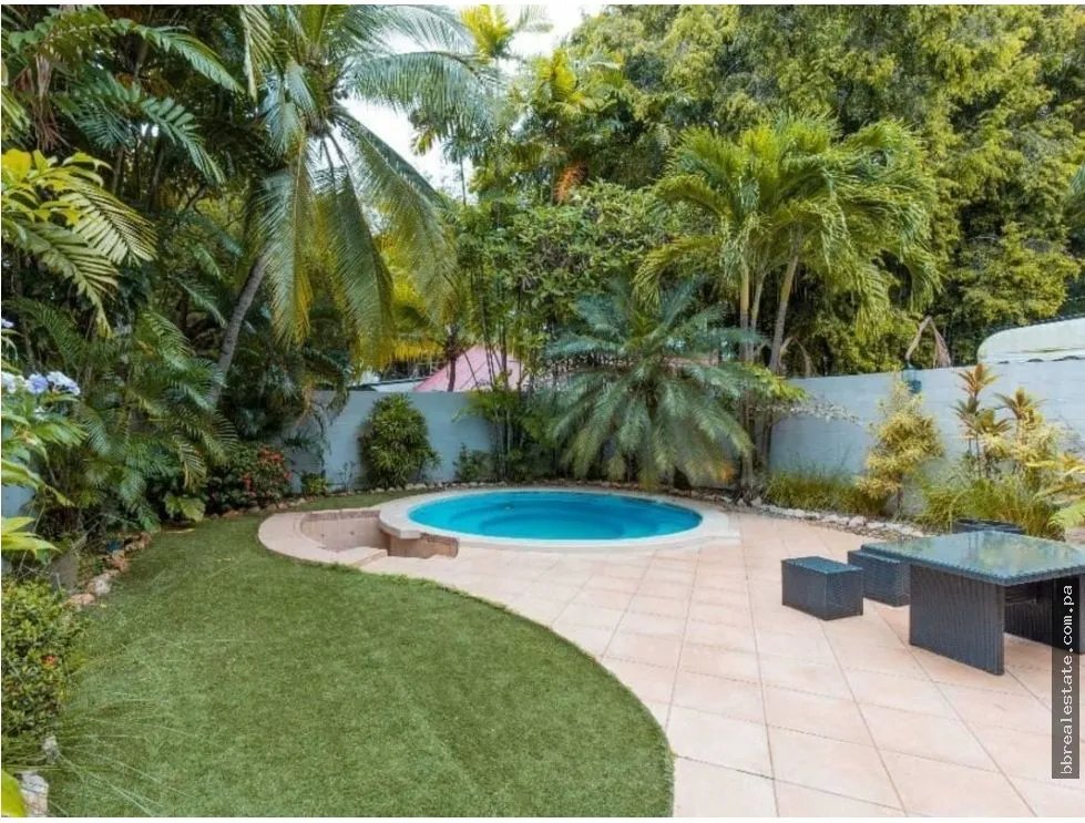 Se vende casa en Obarrio - Residencia o Comercial