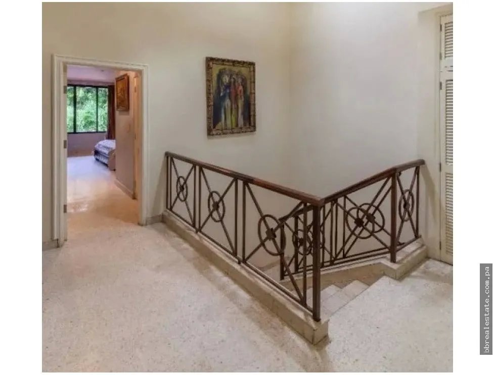 Se vende casa en Obarrio - Residencia o Comercial