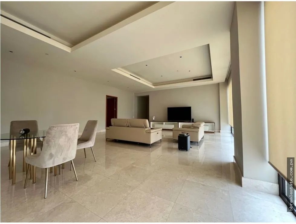 Apartment for sale in Santa Maria