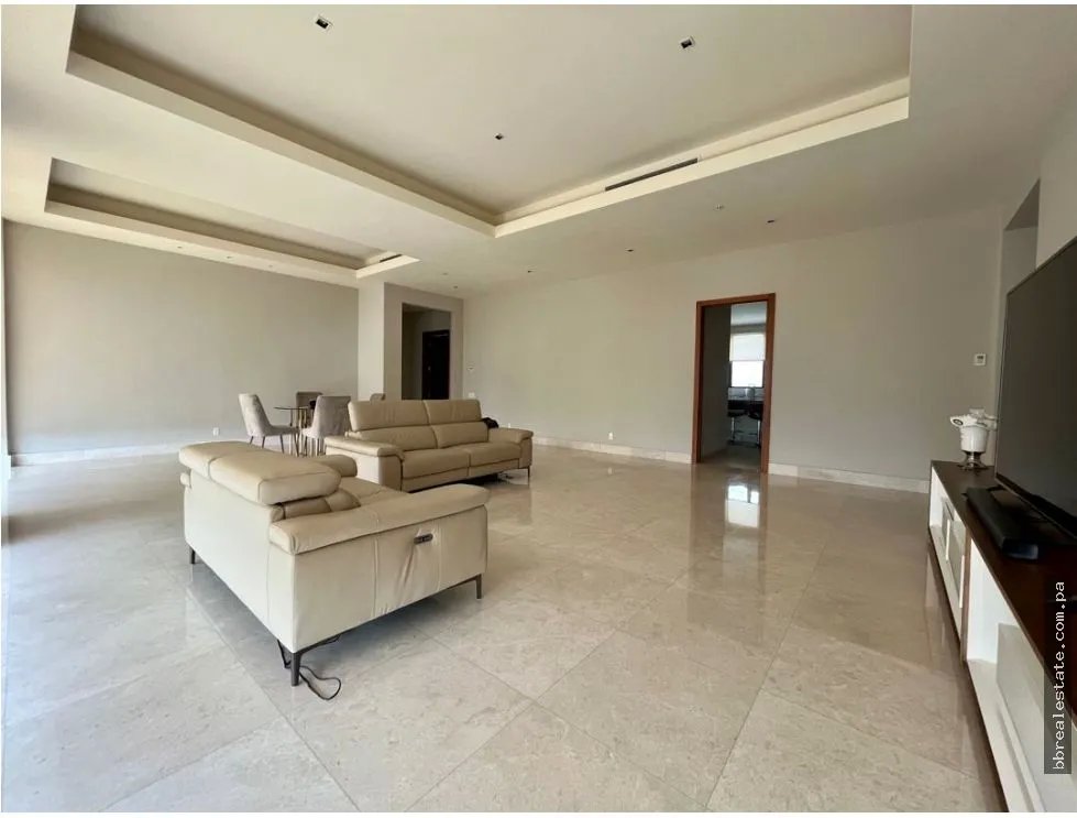Apartment for sale in Santa Maria