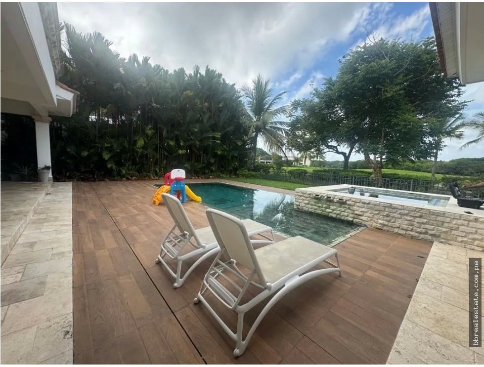Venta casa en Santa Maria