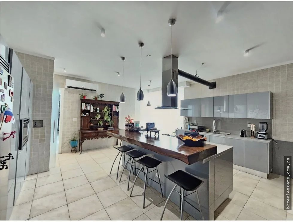 Venta de Penthouse en Punta Pacífica, PH Pacific Village
