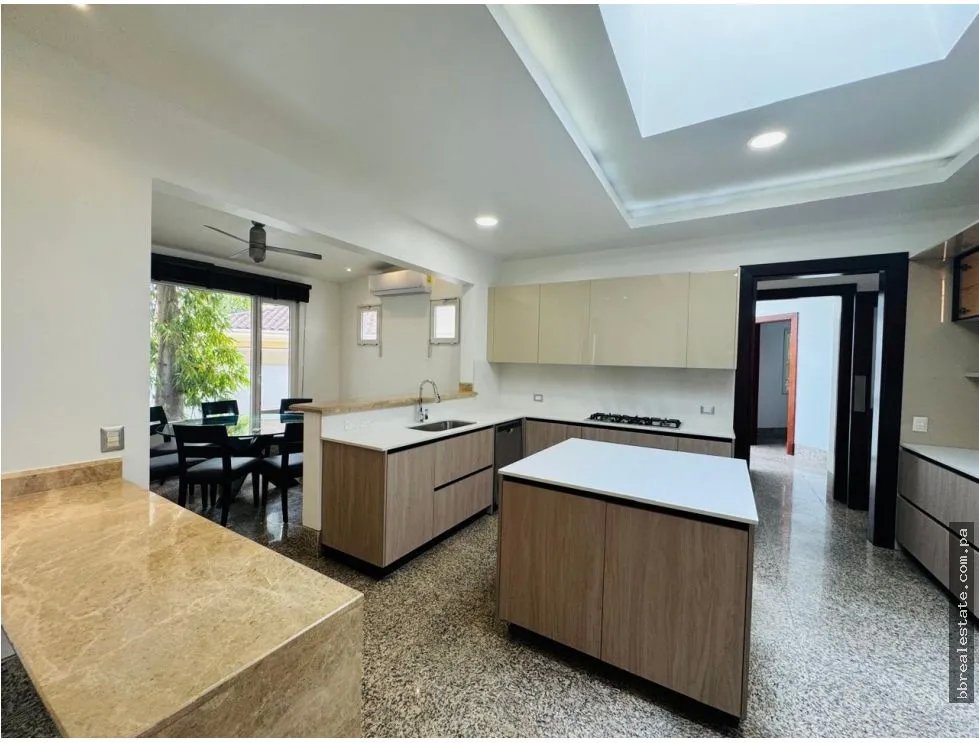 Venta de casa en Costa del Este, Residencial Balmoral