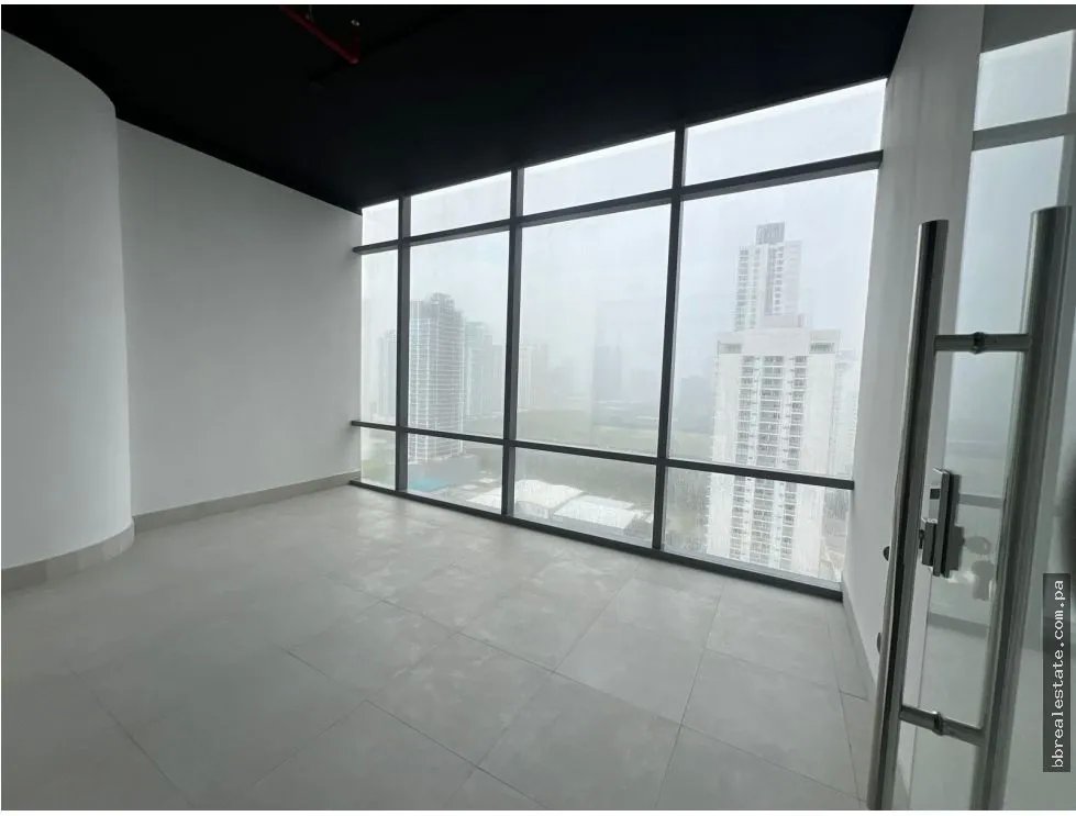 Office for rent in Costa del Este