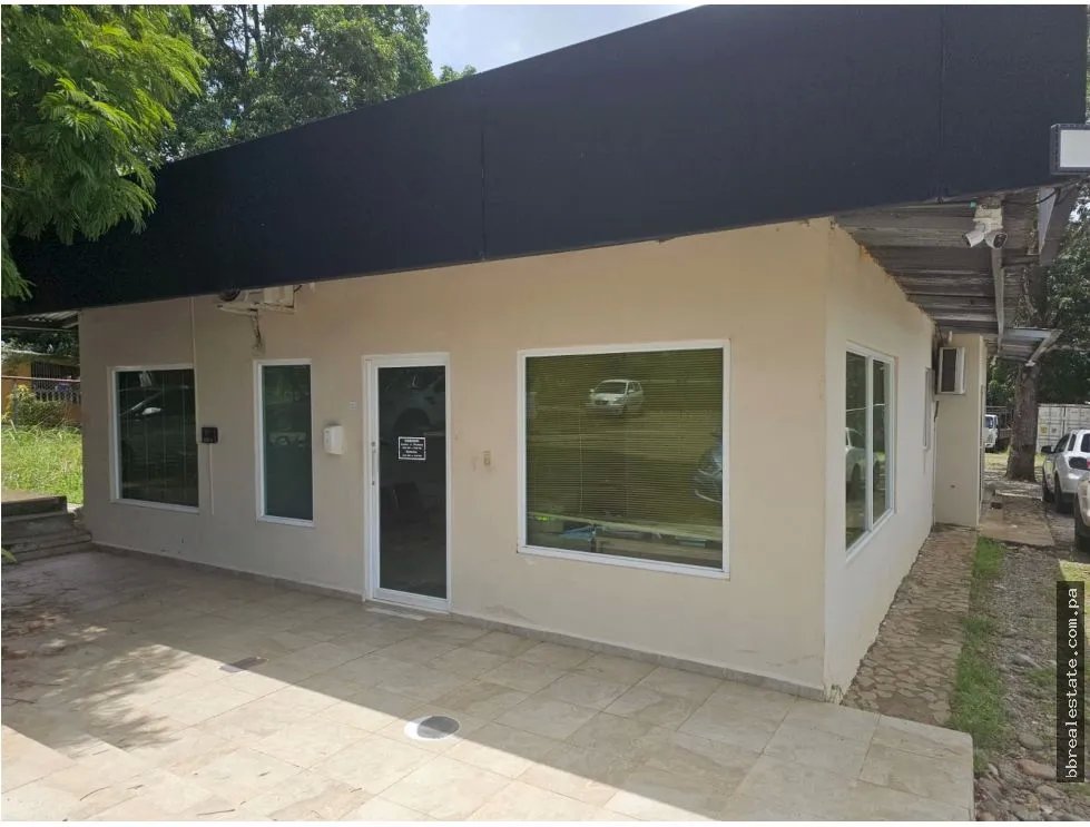 Venta de terreno con oficina en vía interamericana, David, San Pablo