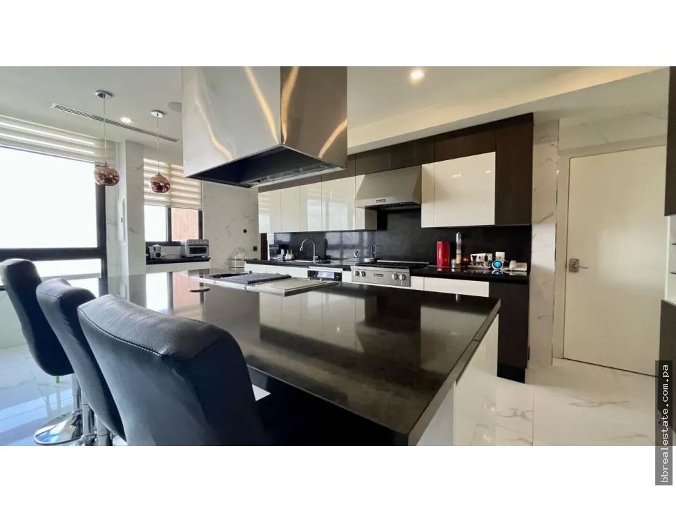 Venta de penthouse en Santa María